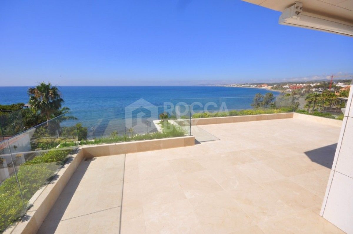 LUXURIOUS 2 BED 2 BATH APARTMENT WITH BREATHTAKING SEA VIEWS!