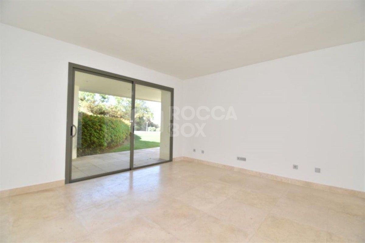 Stunning 2 bedroom apartment los flamingos t5 for sale