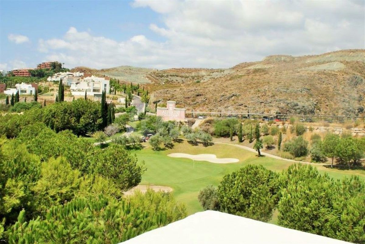 Stunning 2 bedroom apartment los flamingos t5 for sale