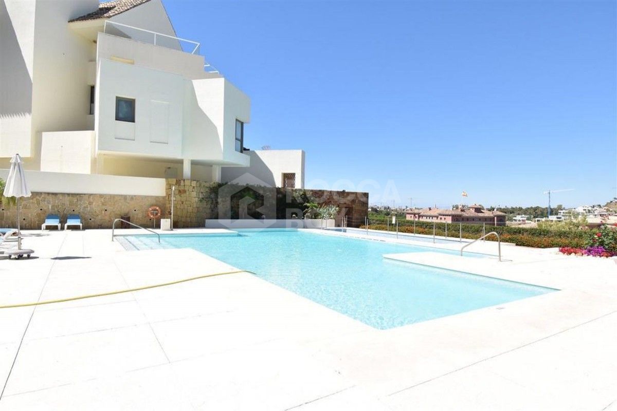 Stunning 2 bedroom apartment los flamingos t5 for sale