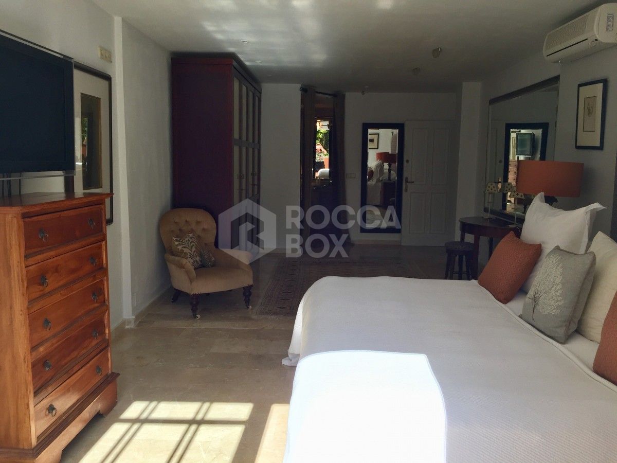 Super spacious 3 bed duplex apartment for sale in Nueva Andalucia Alta