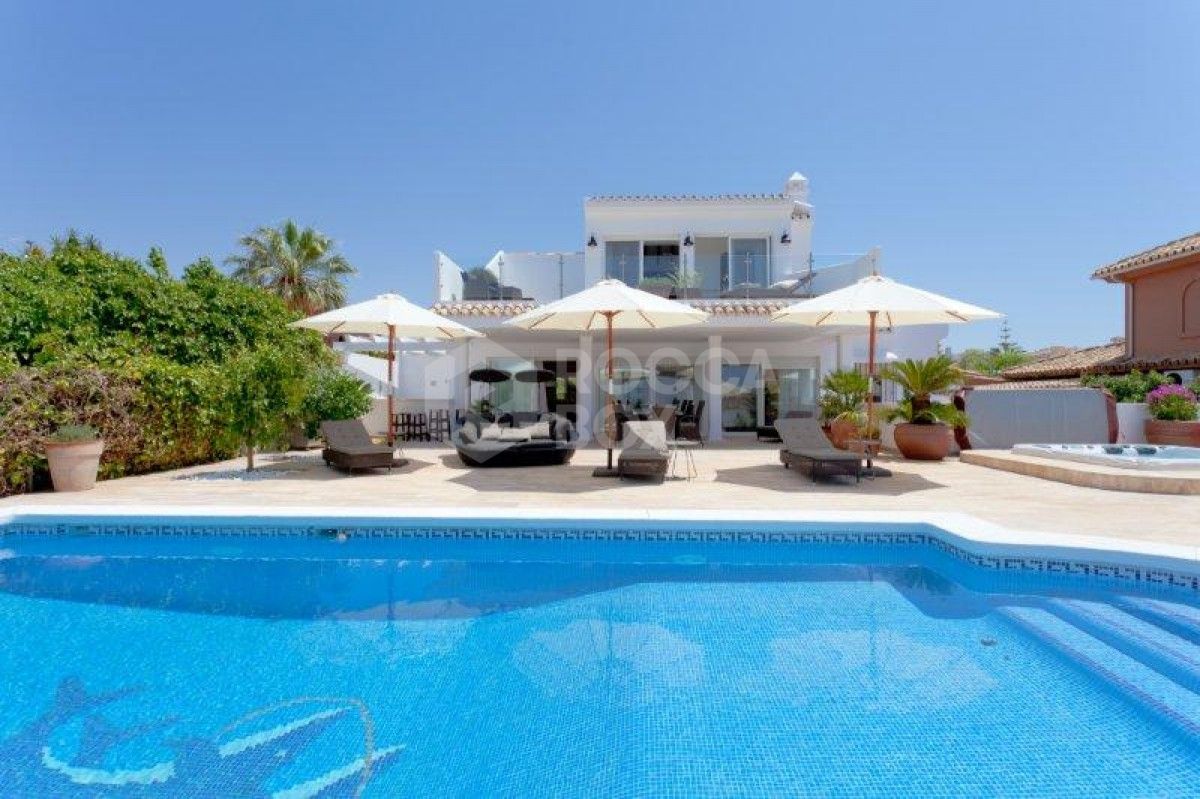 Refurbished 5 bedroom villa for sale in El Rosario,Marbella.