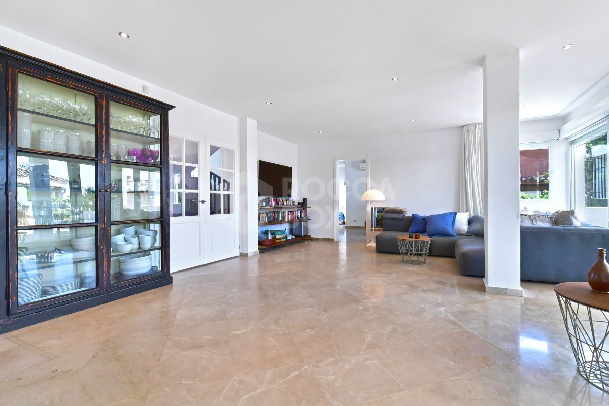 Refurbished 5 bedroom villa for sale in El Rosario,Marbella.