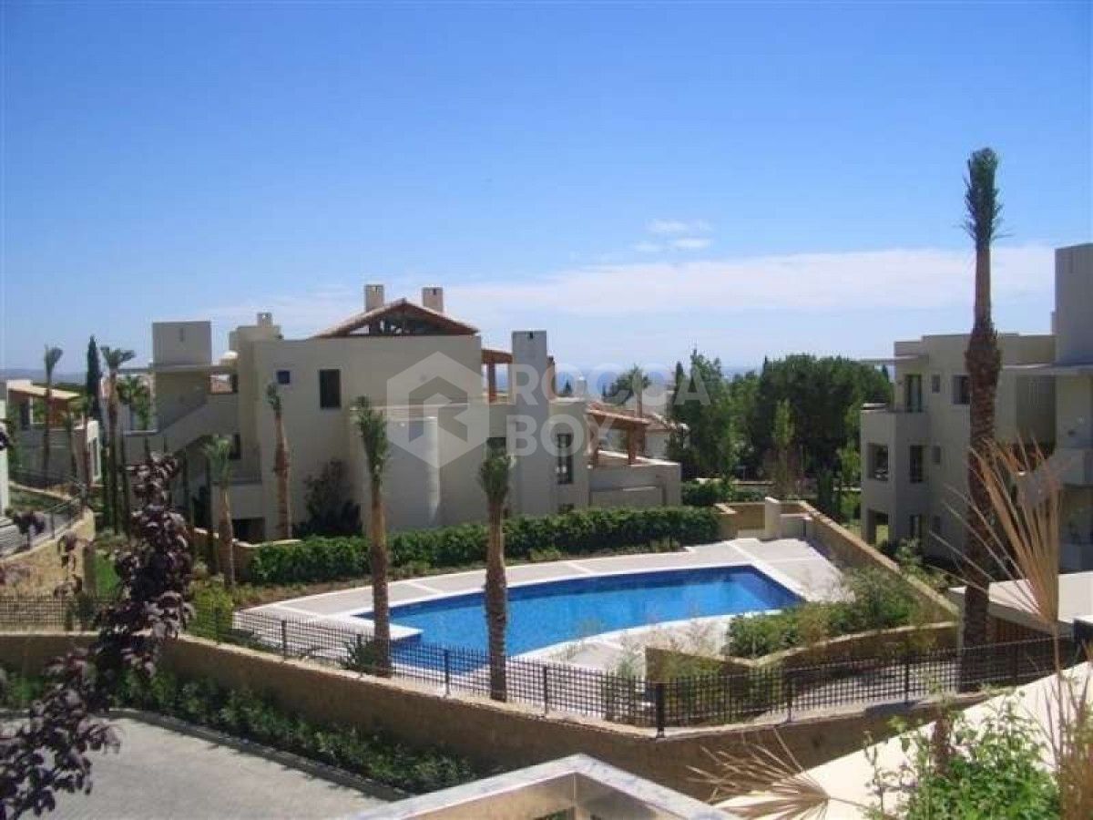 Exquisite large garden apartment in Marbella to sale