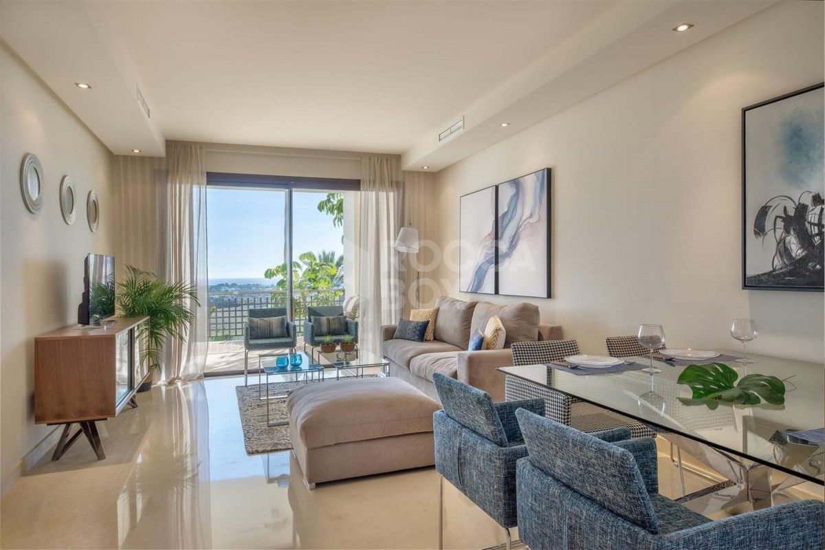 Beautiful 2 bed Fully furnished apartment for sale in Behanavis