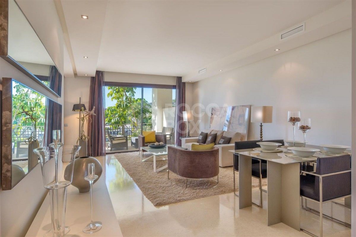 Beautiful 2 bed Fully furnished apartment for sale in Behanavis
