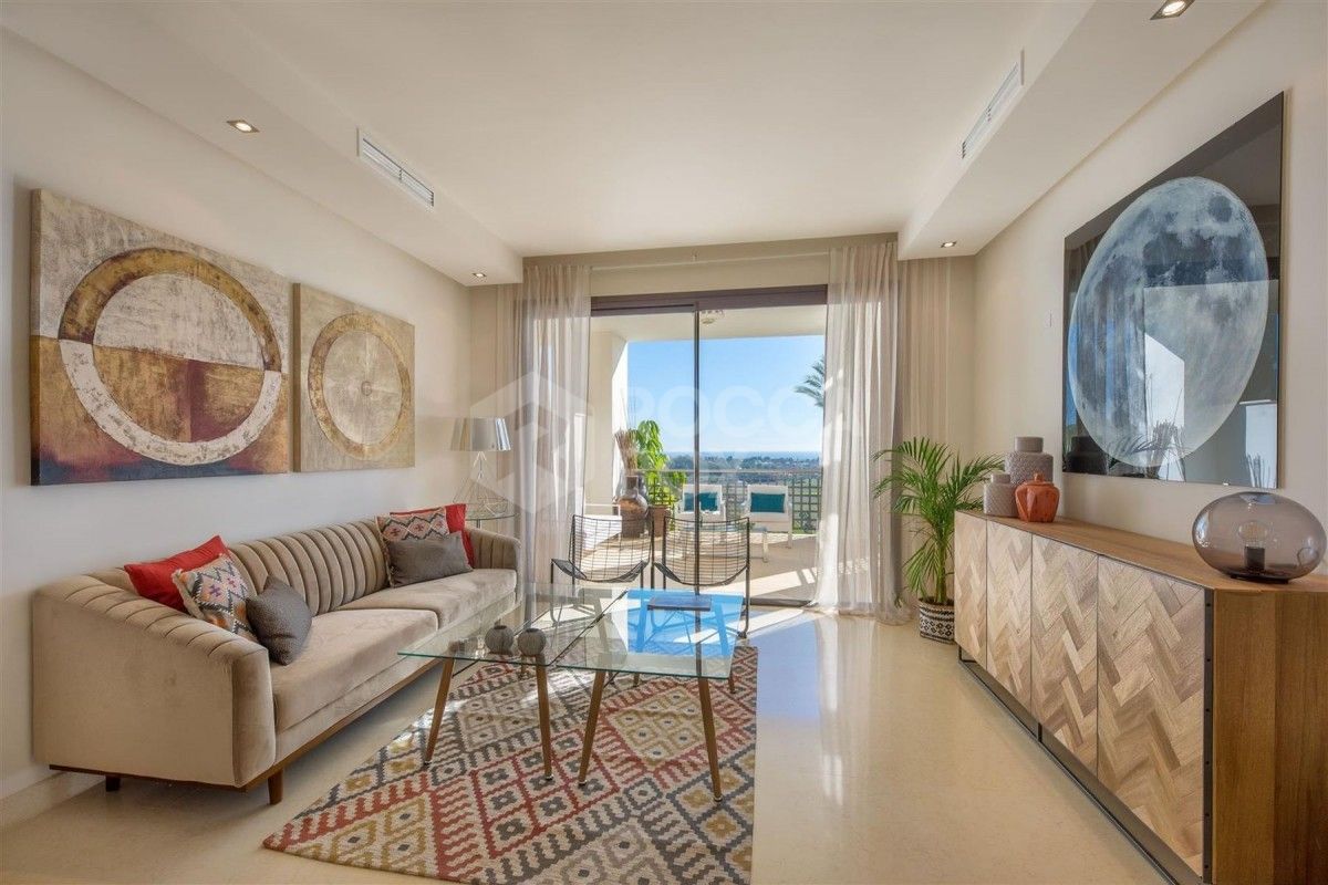 Beautiful 2 bed Fully furnished apartment for sale in Behanavis