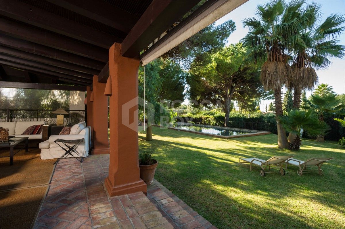 Stately Villa for sale in Nagueles, Marbella