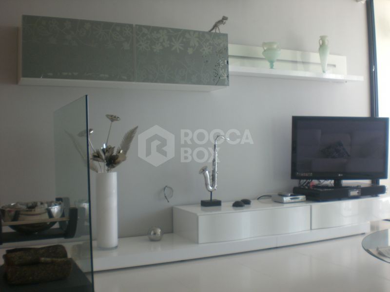 Stunning apartment located in heart of Puerto Banus marbella