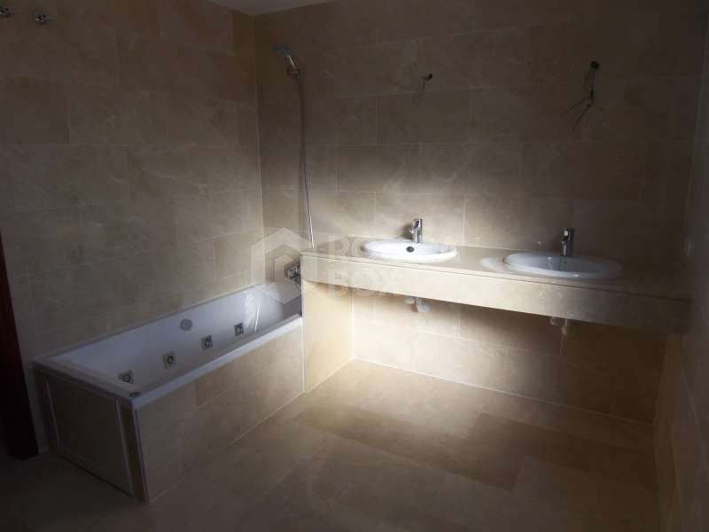 4 bedroom villa in nueva andalucia las brisas for sale
