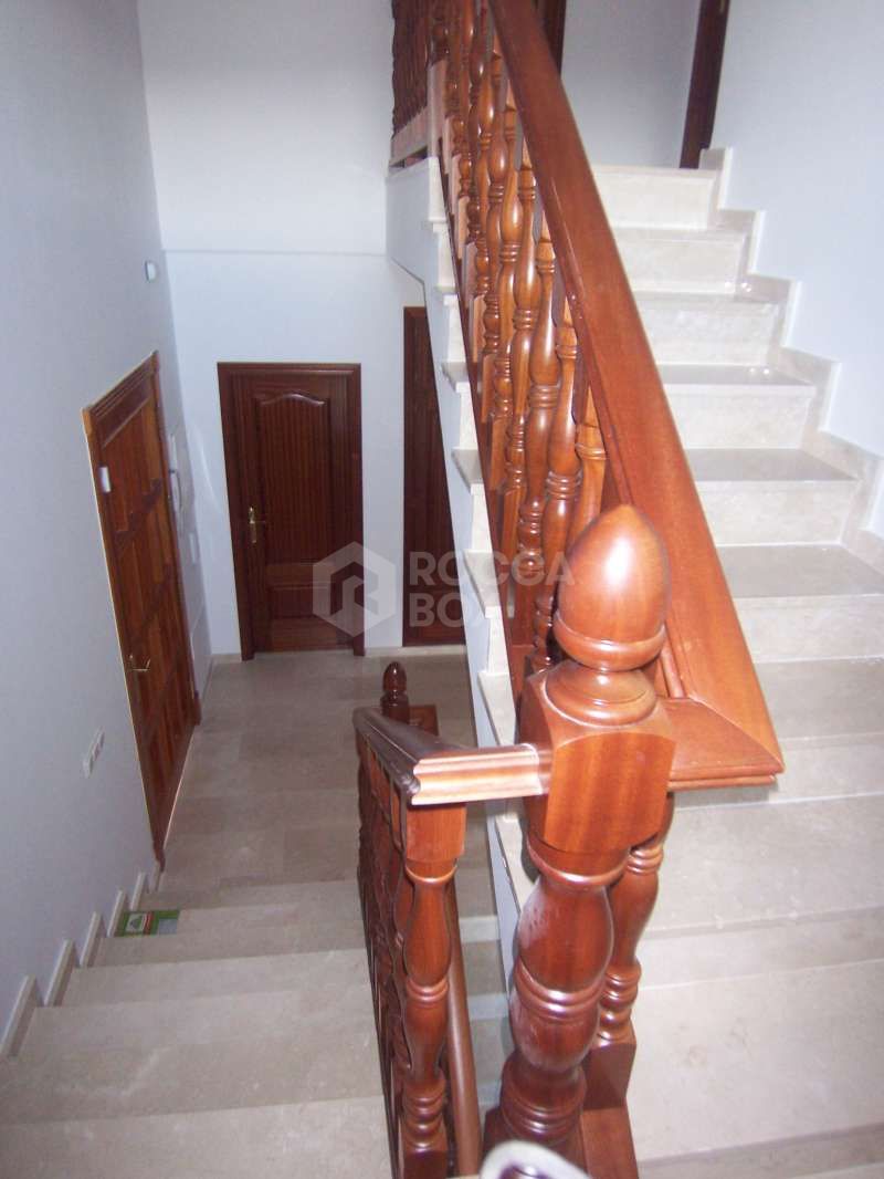 4 bedroom villa in nueva andalucia las brisas for sale