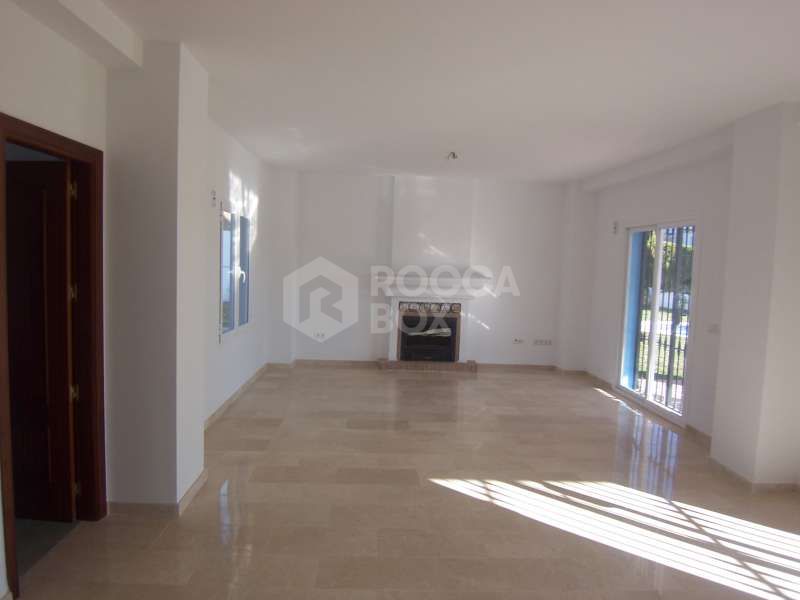 4 bedroom villa in nueva andalucia las brisas for sale