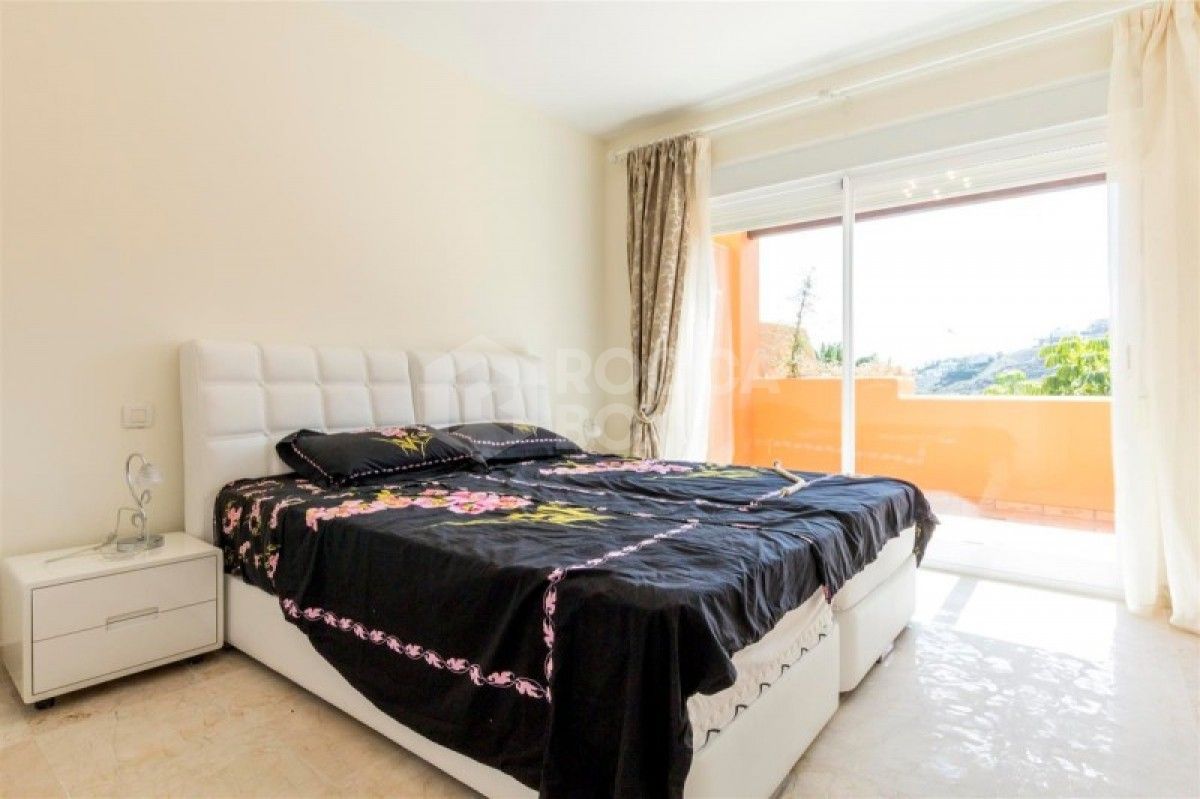 Great 3 bed townhouse for sale in El Paraiso in Marbella