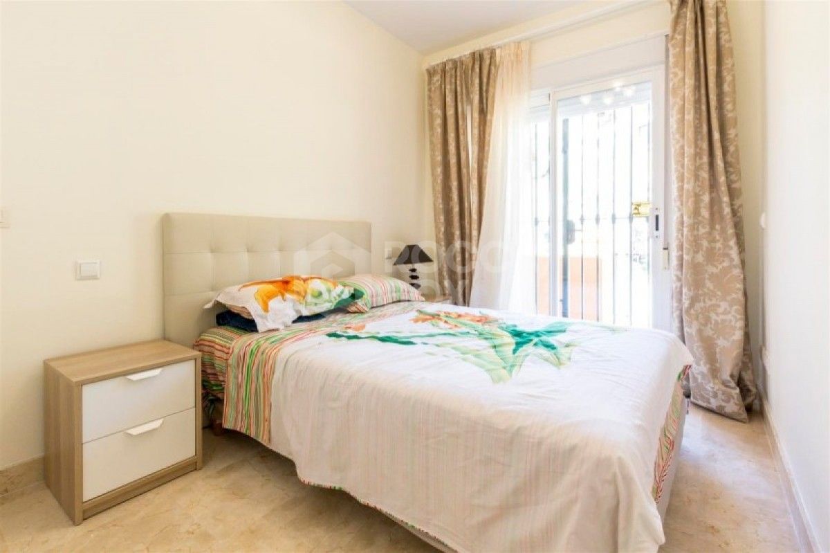 Great 3 bed townhouse for sale in El Paraiso in Marbella