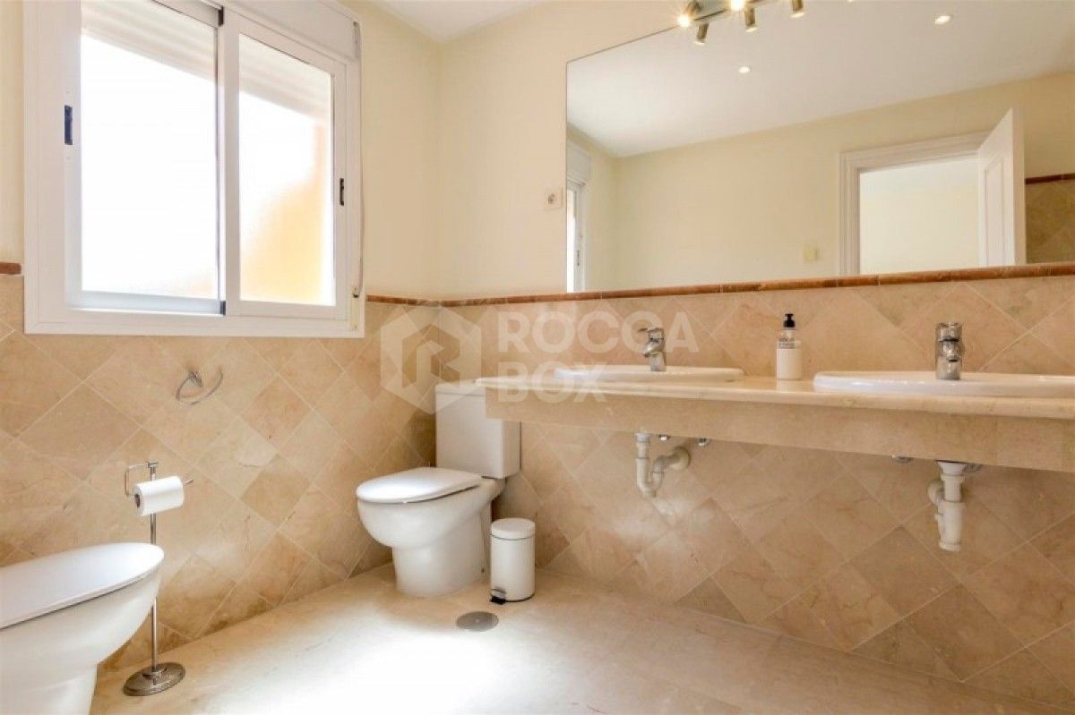 Great 3 bed townhouse for sale in El Paraiso in Marbella