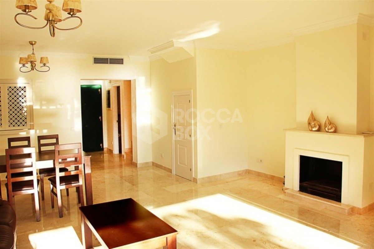 Great 3 bed townhouse for sale in El Paraiso in Marbella