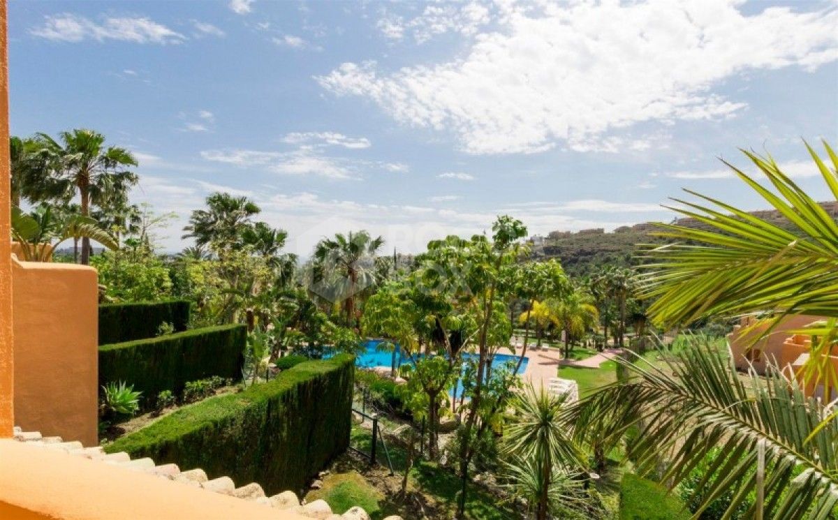Great 3 bed townhouse for sale in El Paraiso in Marbella