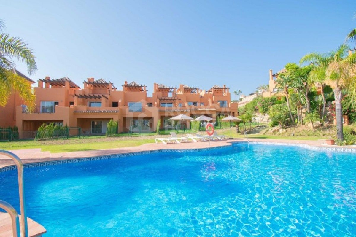 Great 3 bed townhouse for sale in El Paraiso in Marbella