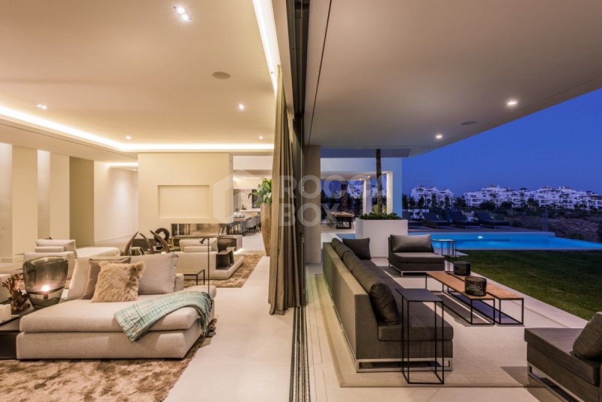 State of the art contemporary villa for sale in La Alqueria in Benahavis