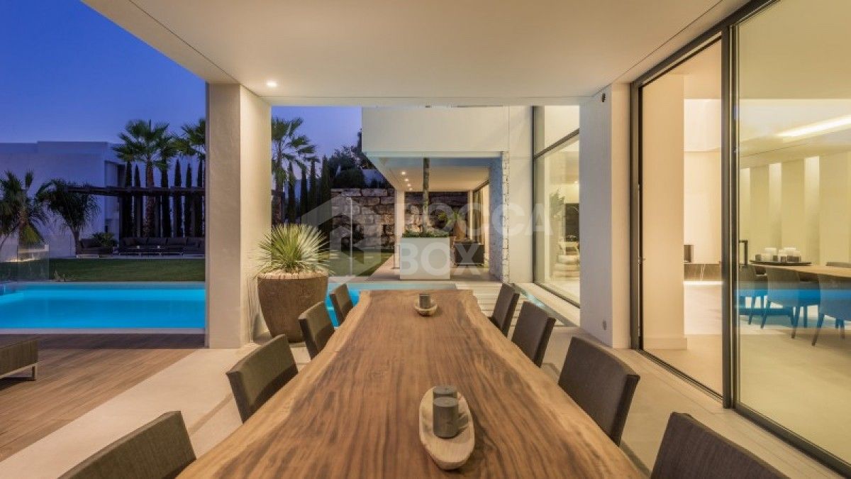 State of the art contemporary villa for sale in La Alqueria in Benahavis