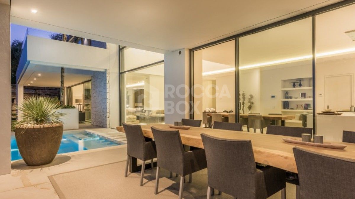 State of the art contemporary villa for sale in La Alqueria in Benahavis