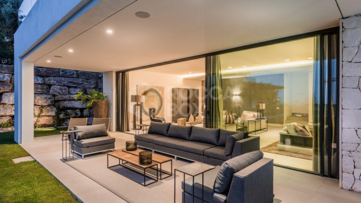 State of the art contemporary villa for sale in La Alqueria in Benahavis