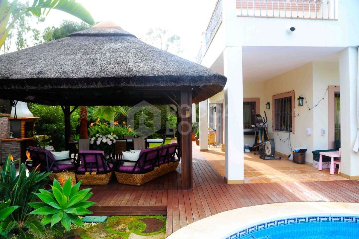 Exclusive 5 bed villa for sale in Guadalmina Baja