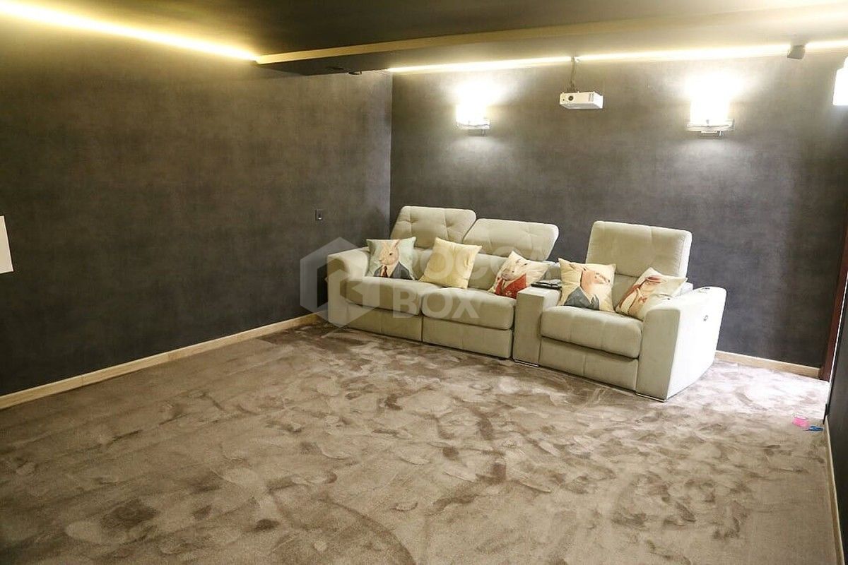 Exclusive 5 bed villa for sale in Guadalmina Baja