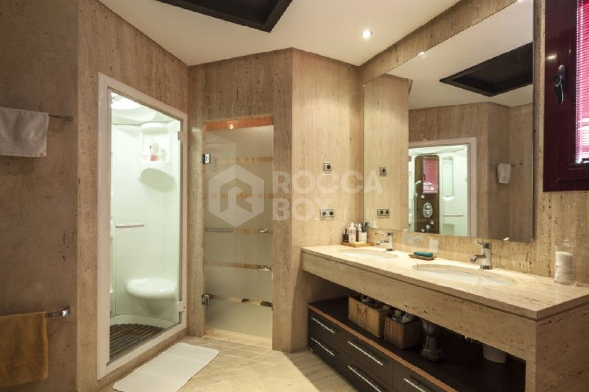 Wonderful 2 bed apartment in Puerto Banús