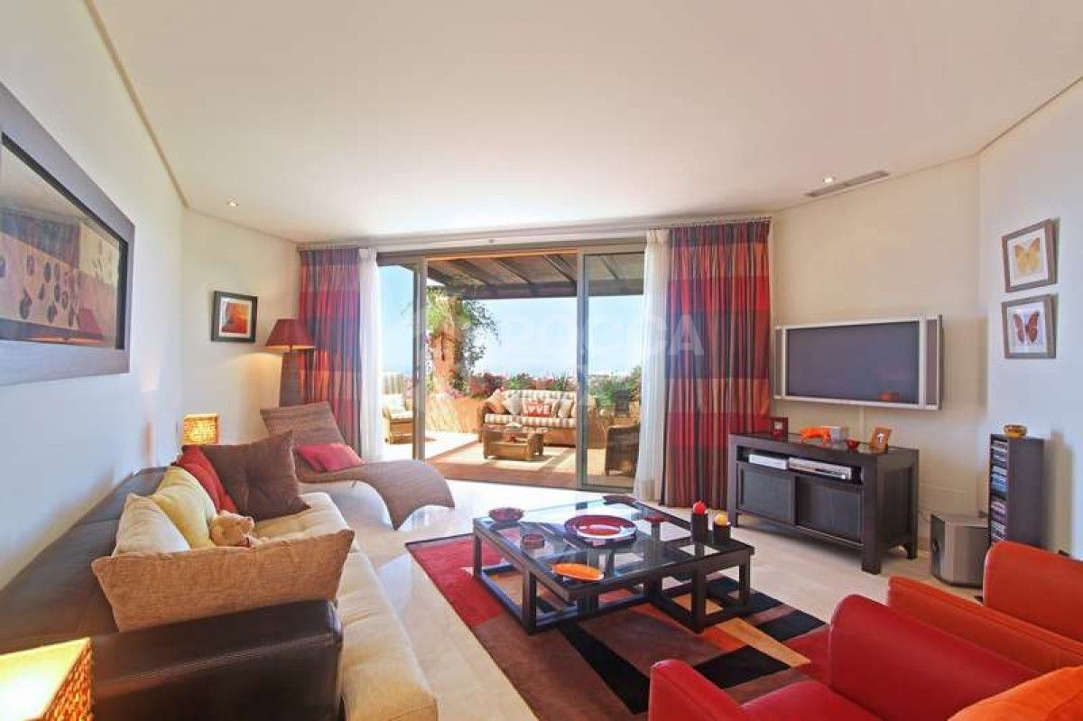 2 Bedroom Penthouse for sale in Mansion Club in Marbella