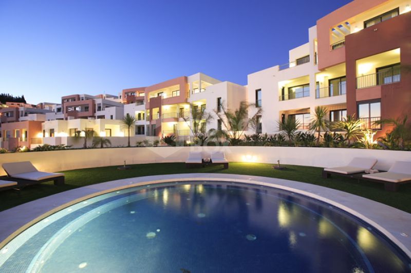 PENTHOUSE with PANORAMIC views in the BEAUTIFUL LOS MONTEROS