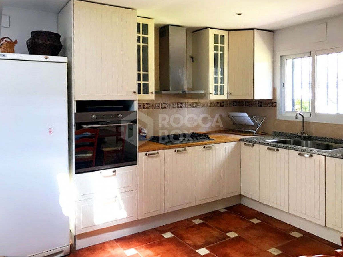 Spacious Spanish style villa for sale in Nueva Andalucia