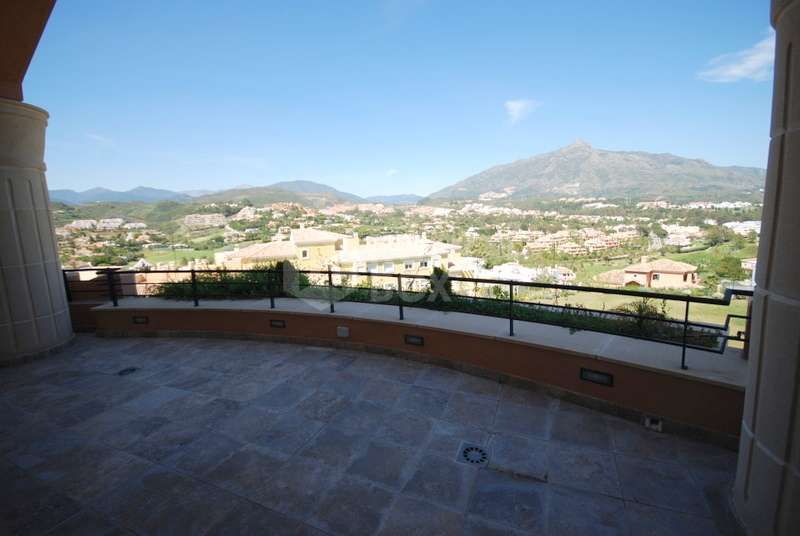 Penthouse Nueva Andalucia, Marbella