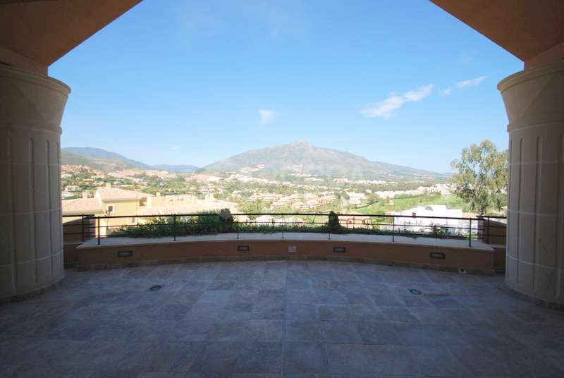 Penthouse Nueva Andalucia, Marbella