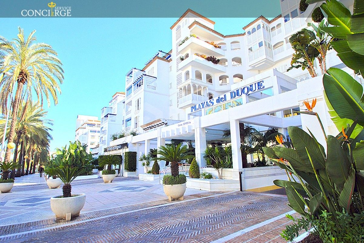 Exclusive apartment in puerto banus playas del duque for sale