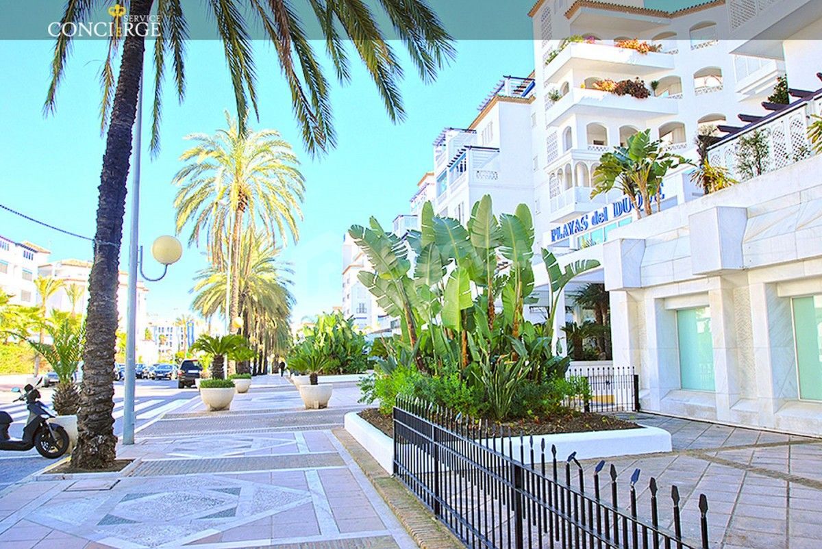 Exclusive apartment in puerto banus playas del duque for sale