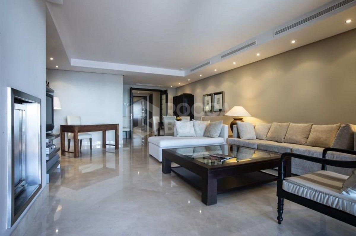 Luxury beachside apartment for sale in Marbella