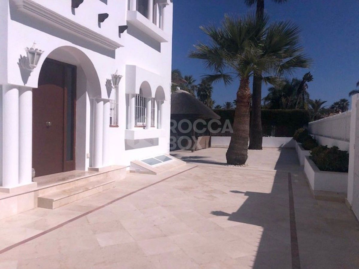 Five bedroom villa for sale close to Puerto Banus.