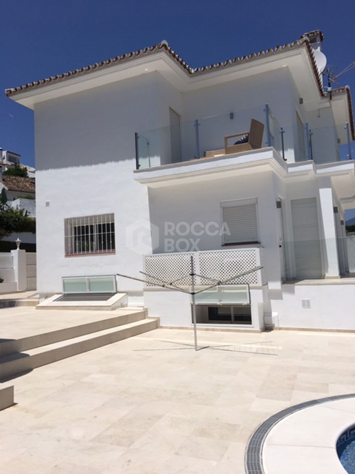 Five bedroom villa for sale close to Puerto Banus.