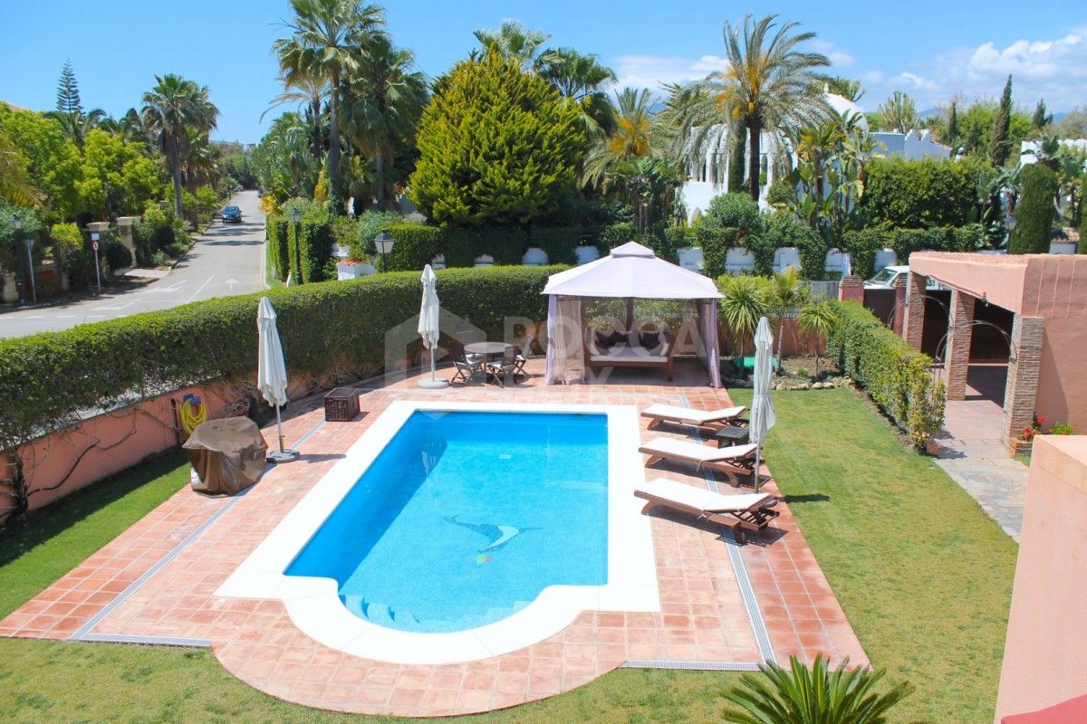 Luxury Andalucian Villa in Guadalmina Baja for sale