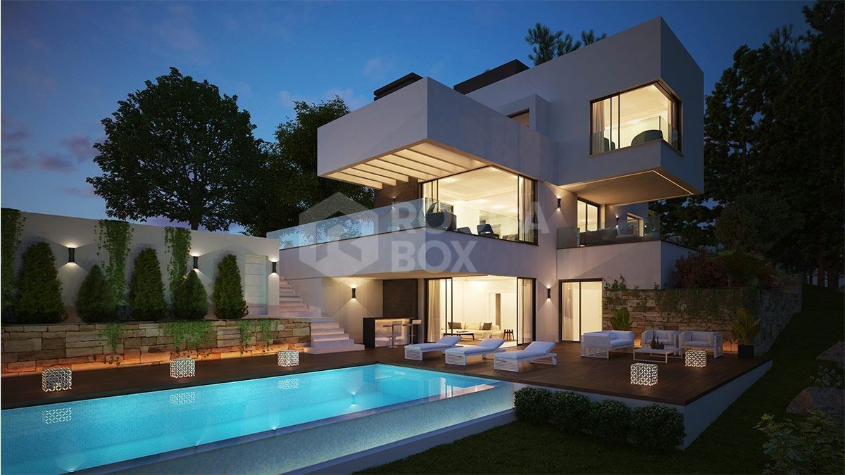 Exclusive 5 bed villa for sale in Urb. Montemayor in Marbella
