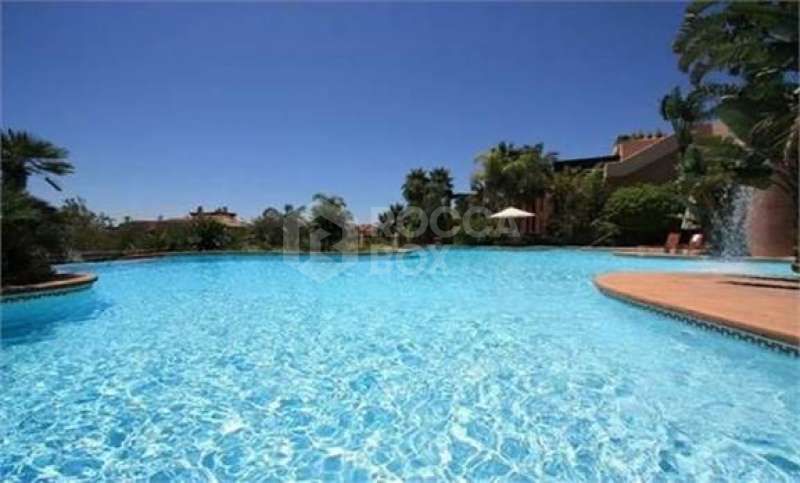 A 3 BEDROOM South Facing GROUND FLOOR APARTMENT IN MANSION CLUB, GOLDEN MILE, MARBELLA