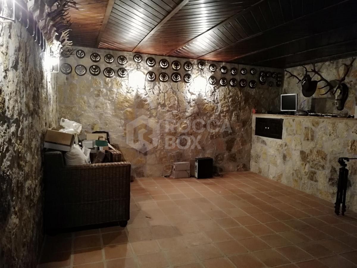 Luxury 5 bedroom Villa in Benalmadena for sale.