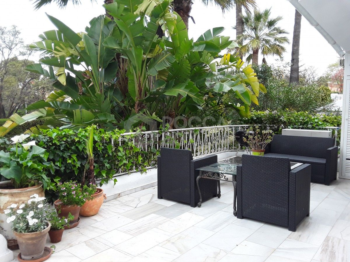 Lovely 2 Bedroom APARTMENT FOR SALE in Nueva Andalucia