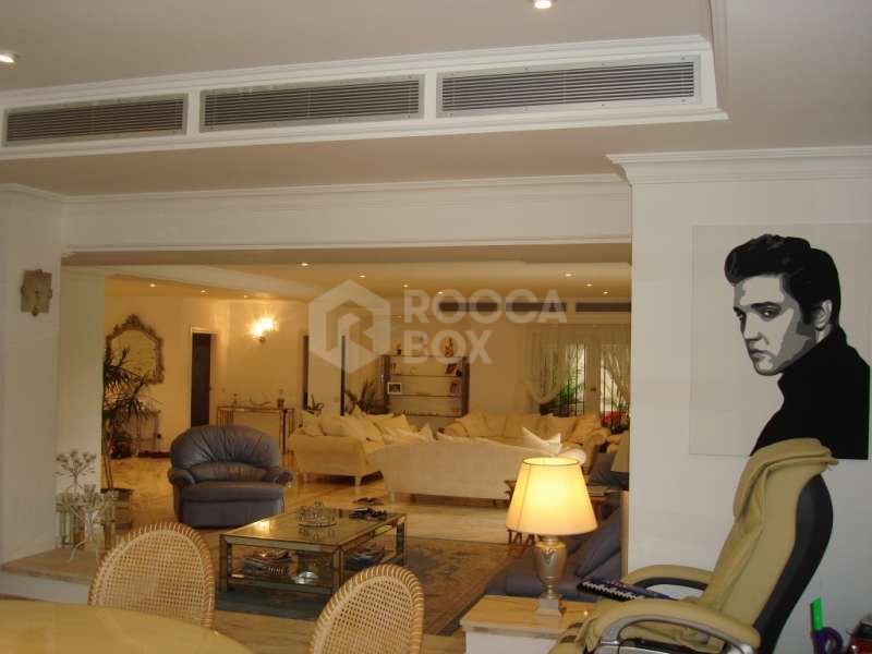 BEAUTIFUL 5 BED VILLA IN ESTEPONA