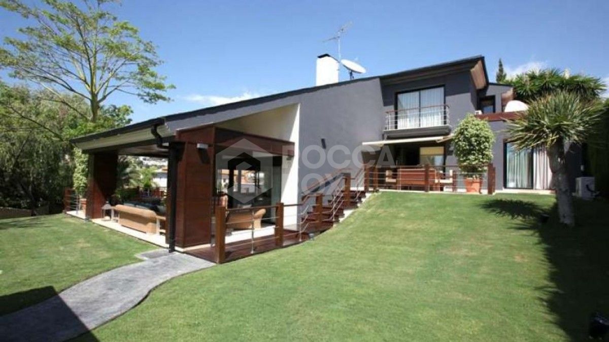 Luxury villa in Nueva Andalucia with unique style and high quality