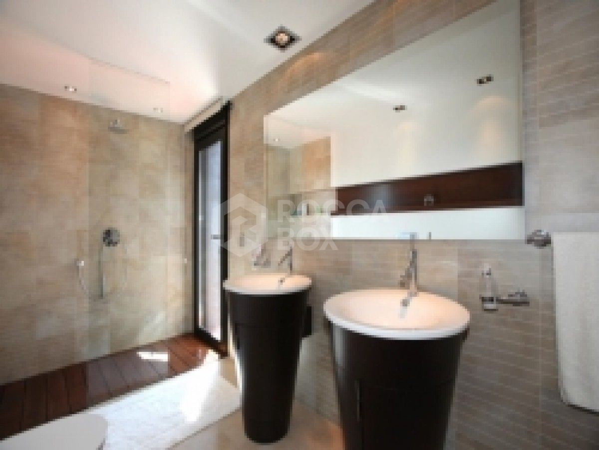 Luxury villa in Nueva Andalucia with unique style and high quality