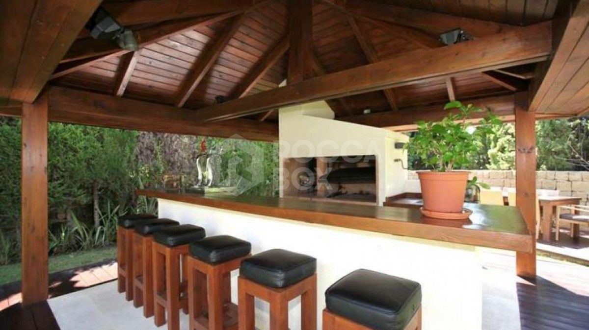 Luxury villa in Nueva Andalucia with unique style and high quality