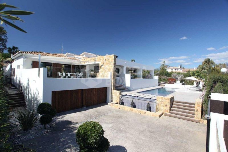A ultra modern villa all on one level in guadalmina marbella