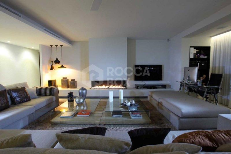 A ultra modern villa all on one level in guadalmina marbella
